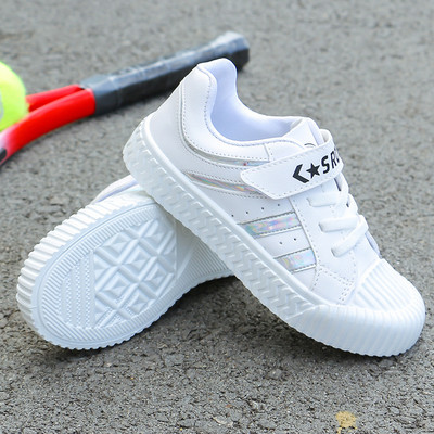 Tenisi actuali pentru copii pentru fete - în trei culori cu inscripție