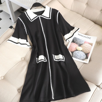 Стилна дамска рокля с яка и къс ръкав в черен и розов цвят