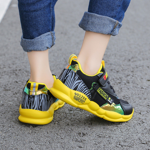 Adidași sport și de zi cu zi pentru copii în trei culori pentru fete