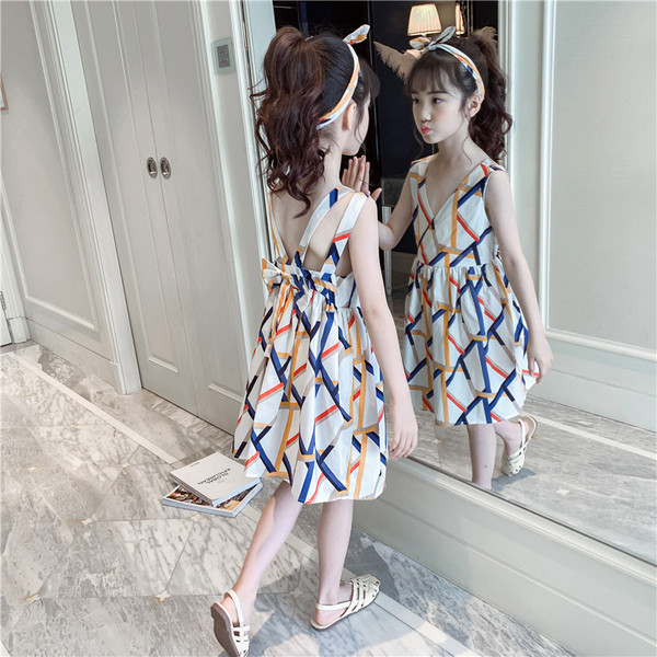 Rochie eleganta pentru copii pentru fete - model decupat in alb cu panglica