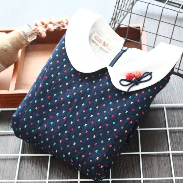 Стилна разкроена детска рокля за момичета на точки