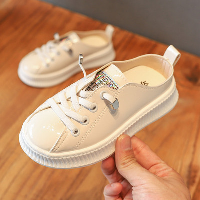 Tenisi actuali pentru copii pentru fete - in trei culori