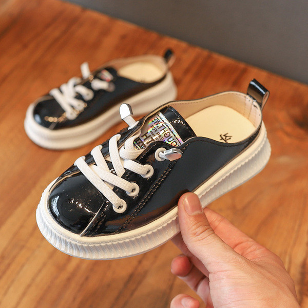 Tenisi actuali pentru copii pentru fete - in trei culori