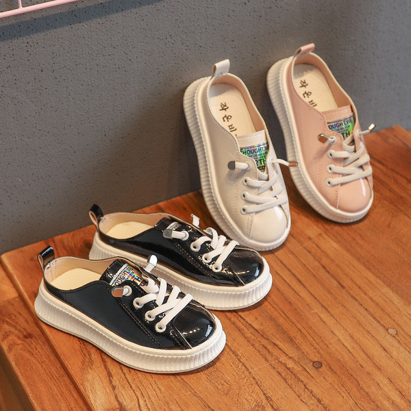 Tenisi actuali pentru copii pentru fete - in trei culori