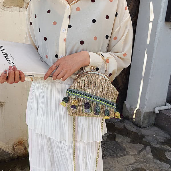 Geanta de dama cu inchidere metalica in doua culori