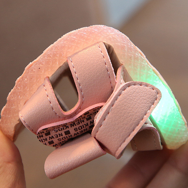 Sandale luminoase pentru copii alb si roz cu panglica