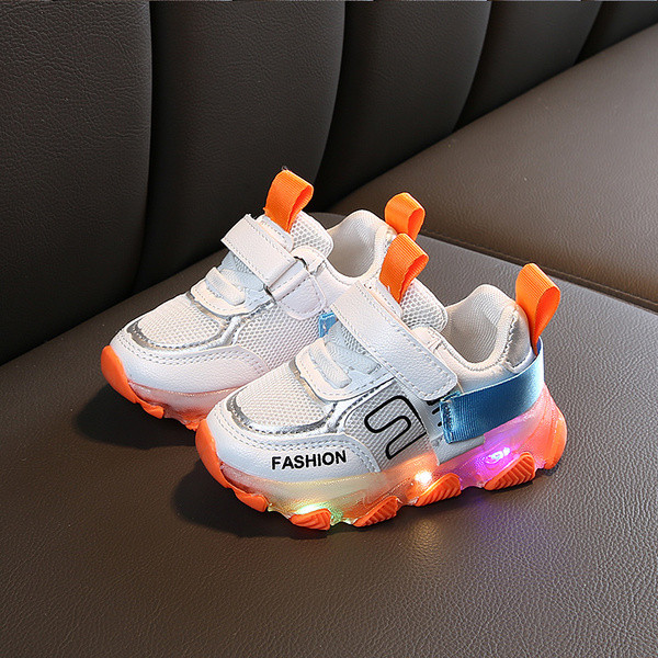 Adidași luminoși pentru copii în trei culori pentru fete