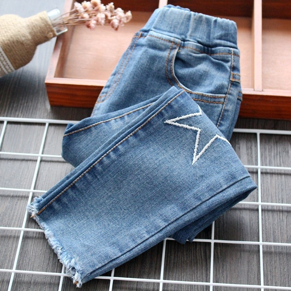 Blugi copii moderni pentru fete cu broderie in albastru