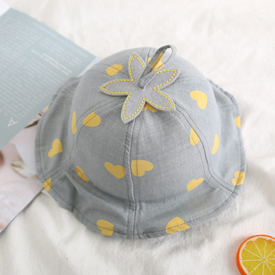 Детска шапка за момичета с 3D-елемент в няколко цвята