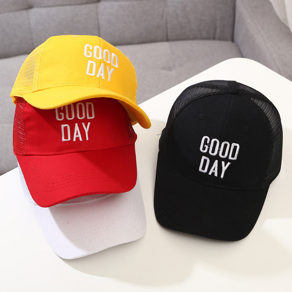 Palarie de dama eleganta cu plasa si broderie in mai multe culori