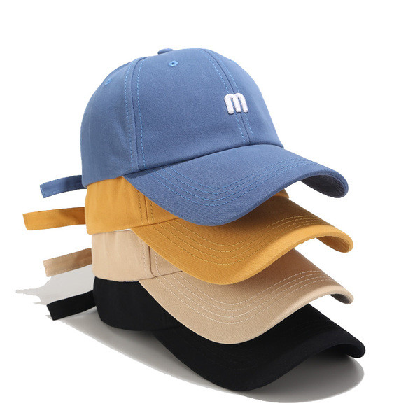 Спортна дамска шапка с козирка в няколко различни цвята 