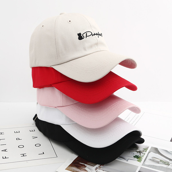 Palarie de dama moderna cu vizor si broderie in mai multe culori