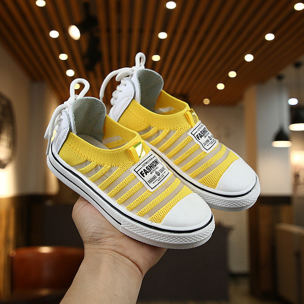 Adidași casual pentru copii în patru culori - pentru băieți și fete