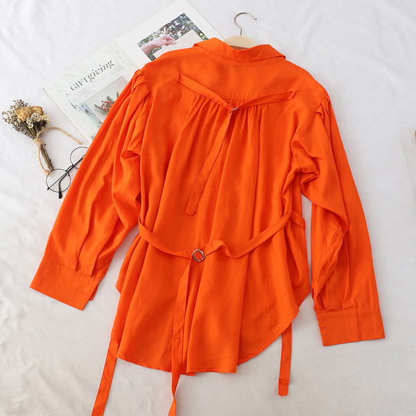 Camasa moderna de dama cu maneca lunga in alb, negru si portocaliu