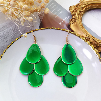 Cercei eleganti de dama in verde