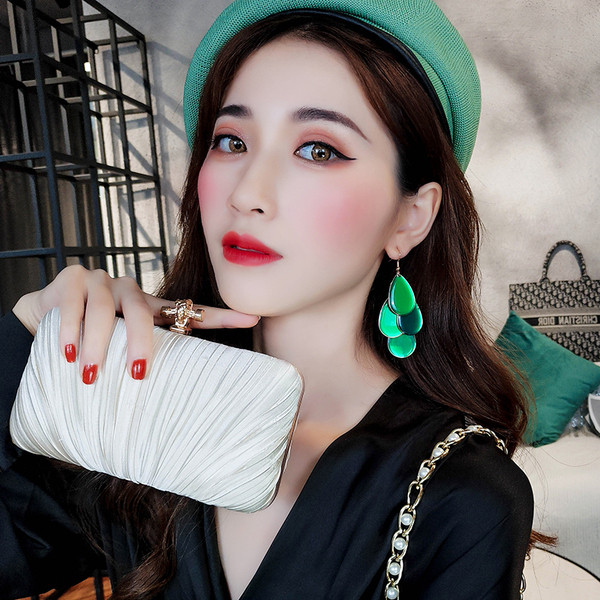 Cercei eleganti de dama in verde