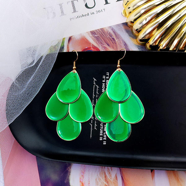 Cercei eleganti de dama in verde