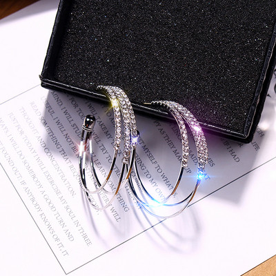 Cercei de dama cu pietre de culoare argintiu si auriu