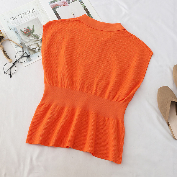 Maiou elegant de damă cu guler și nasturi în mai multe culori