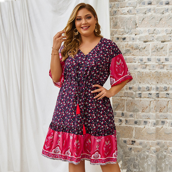 Rochie casual de dama cu decolteu in V si motive florale in doua culori