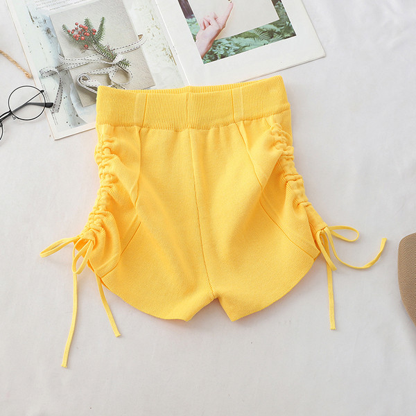 Модени дамски къси панталони с висока талия и връзки в жълт и розов цвят