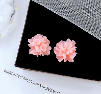 Cercei eleganti de dama in forma de floare - in trei culori