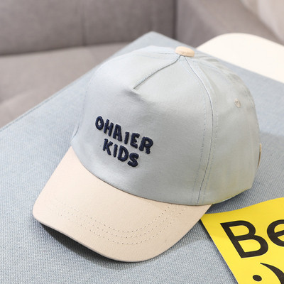 Ежедневна дамска шапка с бродерия с козирка в няколко цвята 