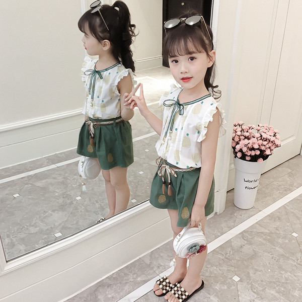 Set pentru copii elegant pentru fete în două culori - pantaloni scurți și maiou