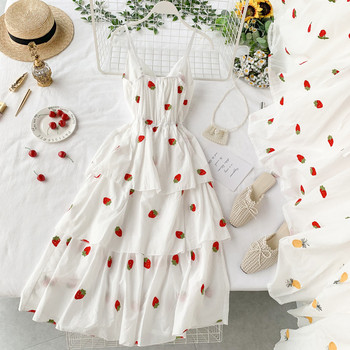 Лятна дамска рокля разкроен модел с тънки презрамки в бял цвят