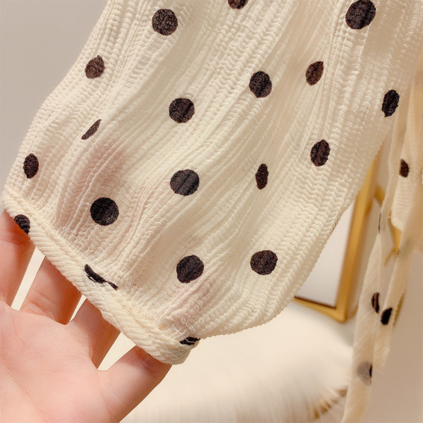 Cămașă de damă cu buline în două culori