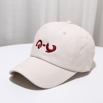 Palarie moderna de dama cu broderie colorata in mai multe culori