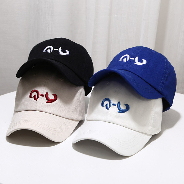 Palarie moderna de dama cu broderie colorata in mai multe culori