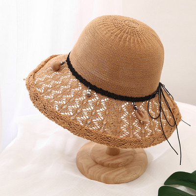 Дамска плажна шапка в бежов и кафяв цвят 