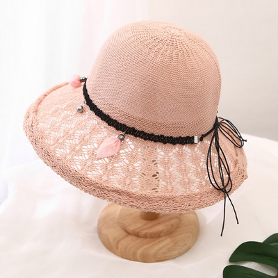 Дамска плажна шапка в бежов и кафяв цвят 