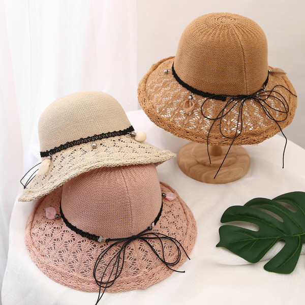 Дамска плажна шапка в бежов и кафяв цвят 