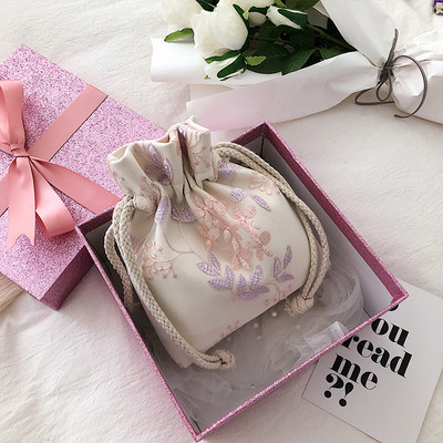 Geanta dama cu broderie in trei culori