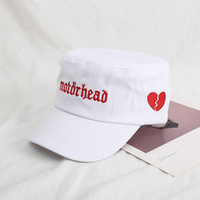 Нов модел дамска шапка с цветна бродерия в няколко цвята 