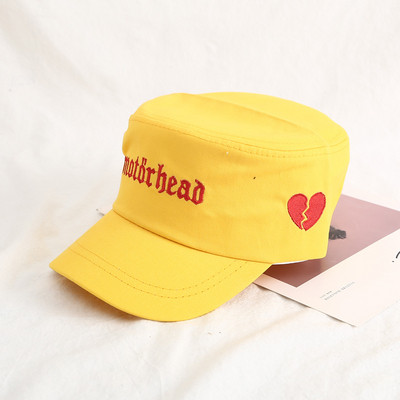 Нов модел дамска шапка с цветна бродерия в няколко цвята 