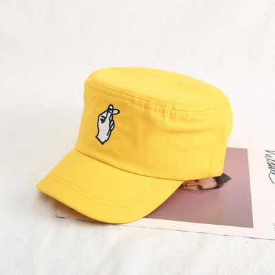 Palarie dama cu broderie in mai multe culori