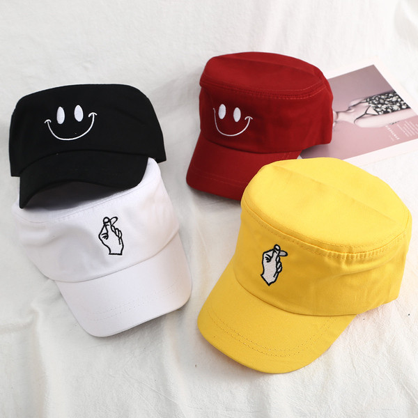 Palarie dama cu broderie in mai multe culori