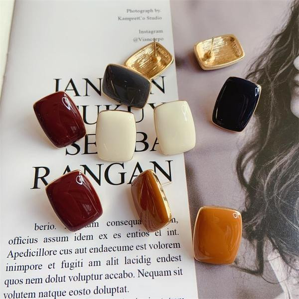 Cercei de damă cu formă dreptunghiulară - diferite culori