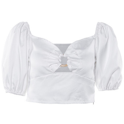 Bluză scurtă de damă cu mâneci largi de culoare albă