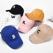 Palarie sport-casual cu broderie - in mai multe culori