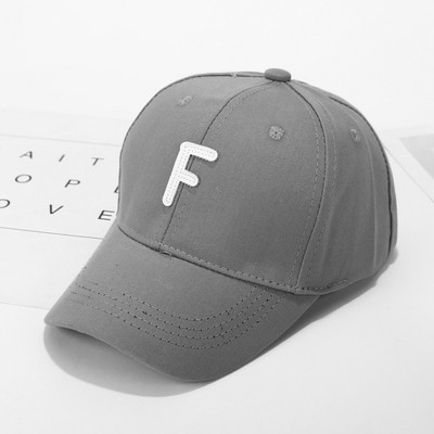 Palarie sport-casual cu broderie - in mai multe culori