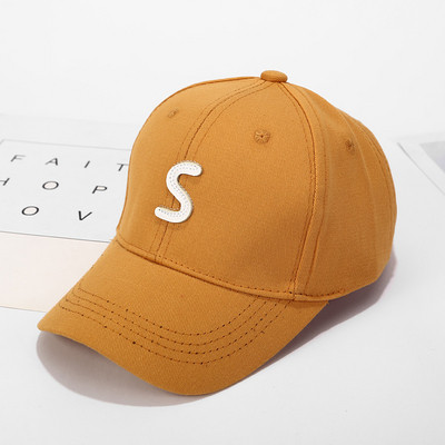 Palarie sport-casual cu broderie - in mai multe culori