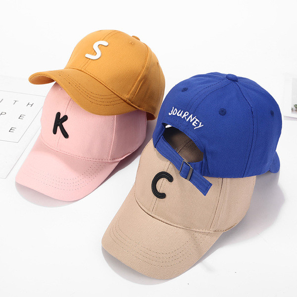 Palarie sport-casual cu broderie - in mai multe culori