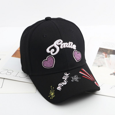 Palarie moderna de dama cu broderie colorata in trei culori