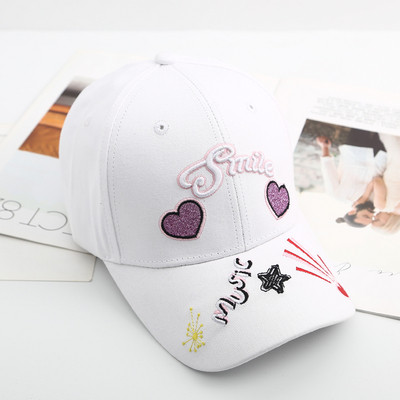 Palarie moderna de dama cu broderie colorata in trei culori