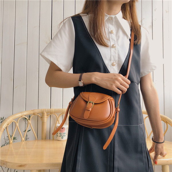 Geanta de dama moderna in negru si maro