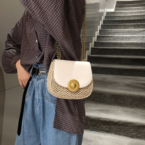 Geanta de dama cu maner metalic in mai multe culori